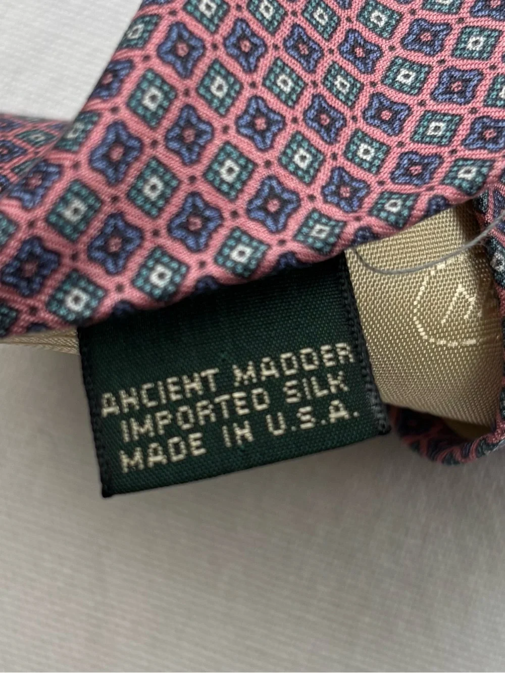 VTG Neil Martin Ancient Madder Silk Necktie Made USA Pink Blue Geometric Foulard